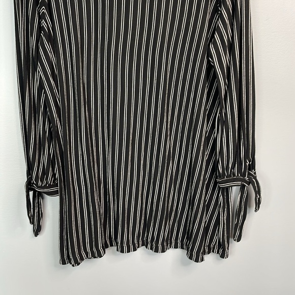 Max Studio Striped Tunic Top Black White Tied Sleeve Cuffs Stretch Plus Size 2X - Picture 6 of 12